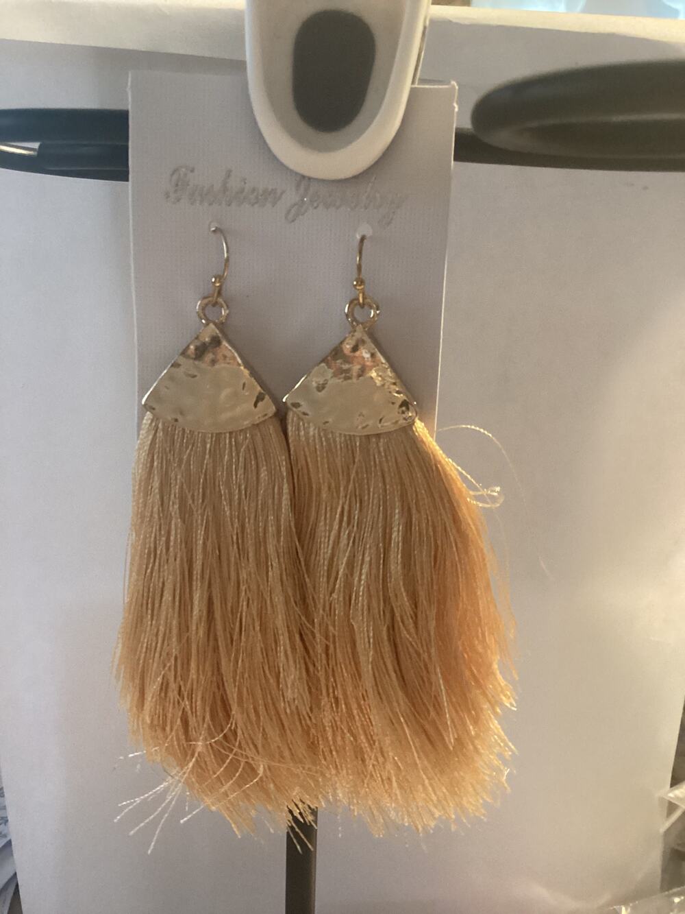 4320 NIP Gold Capped Gold Long Tassel Fringe Earrings BOHO Feather Drop Dangle